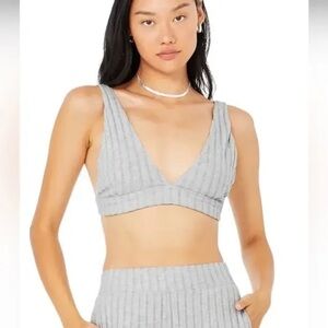 Alo Yoga Ribbed Take Comfort bra size M